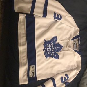 Maple leafs Matthews youth jersey.